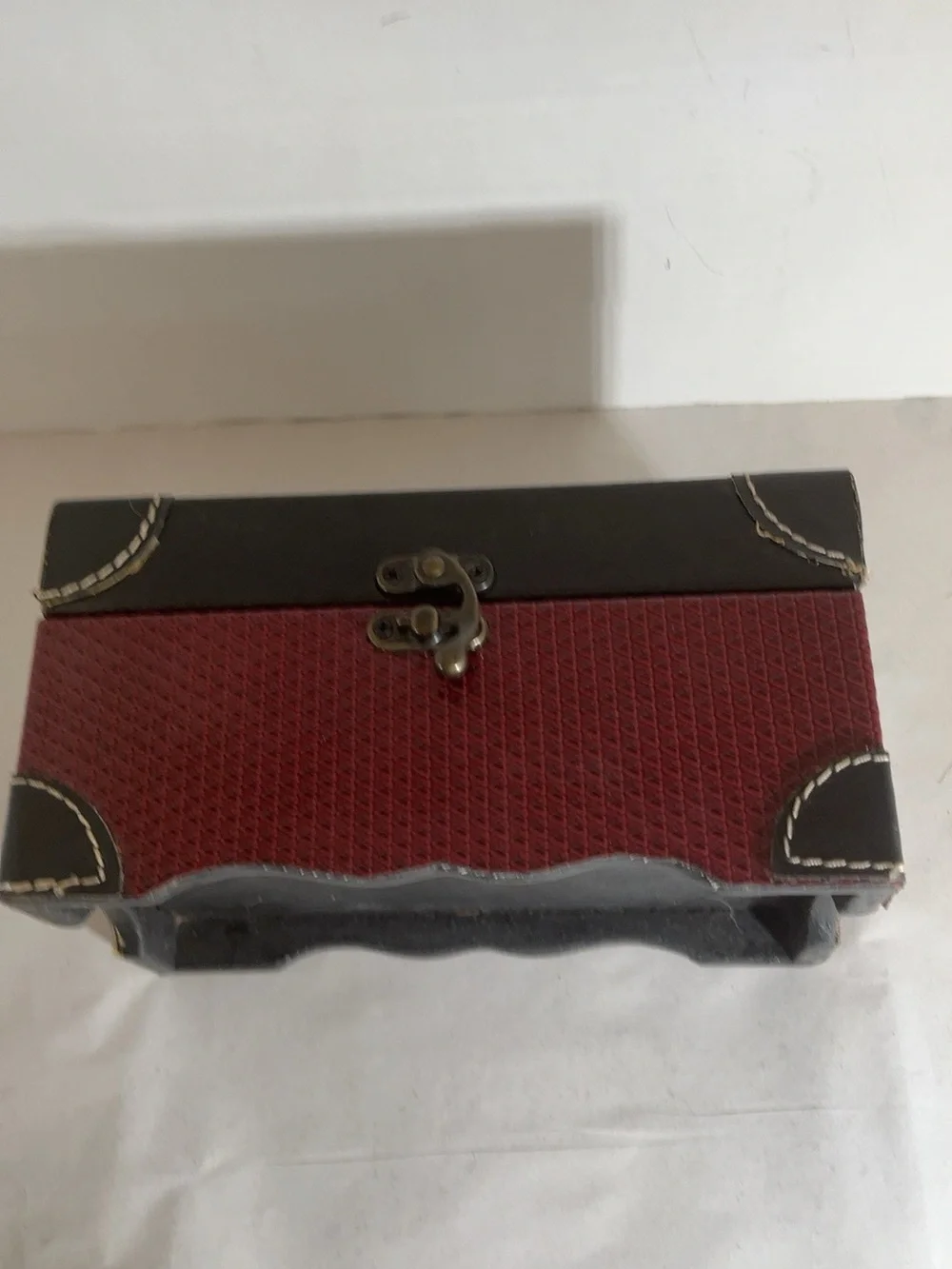 Red Black Faux Leather Jewelry Trinket Box Velvet Lined Hinged Storage 8”